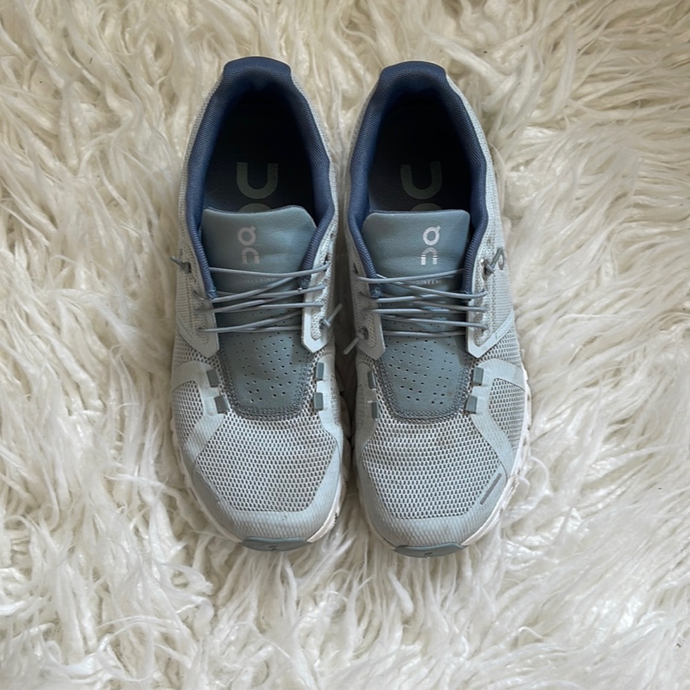 On Running Cloud 5 Shoes